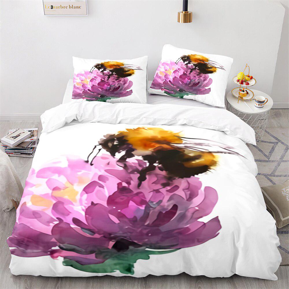 Bee duvet cover that forages